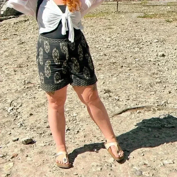 Knox Rose High-Rise Relaxed Fit Pull-On Shorts Black Paisley size XXL - Picture 2 of 10